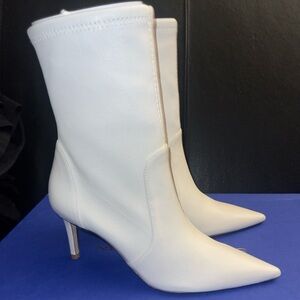 Stuart Weitzman Power BTE 75 Cream Pointed-Toe Md-Heel Boots Size 4.5 Women NWB
